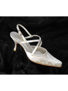Hímzett, pántos esküvői cipő SH/868
